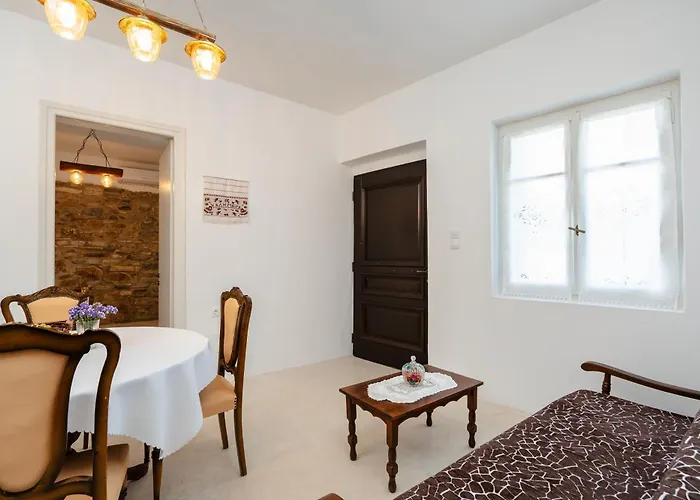 Michael's Appartement Filótion